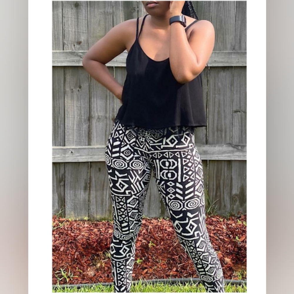 Tribal Aztec Geometric Pattern Print Women's Leggings